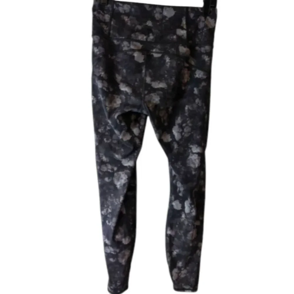 ATHLETA Ranier Printed Tight Size Small - Picture 3 of 3